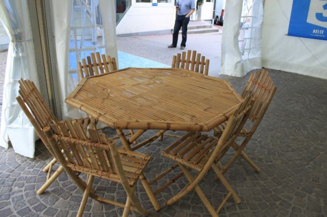 Location de table et chaise en Bambou près de Rouen en Normandie